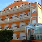 Riveiro Hotel