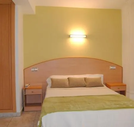 Riveiro Hotel 2*