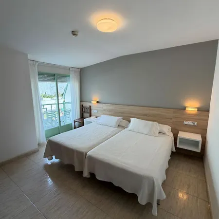 Riveiro Hotell