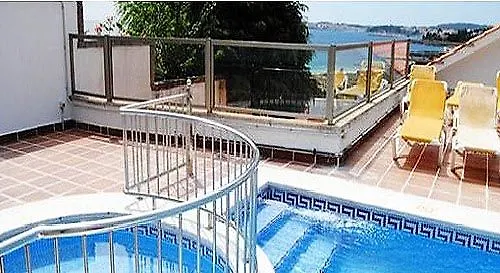 Otel Riveiro 2*